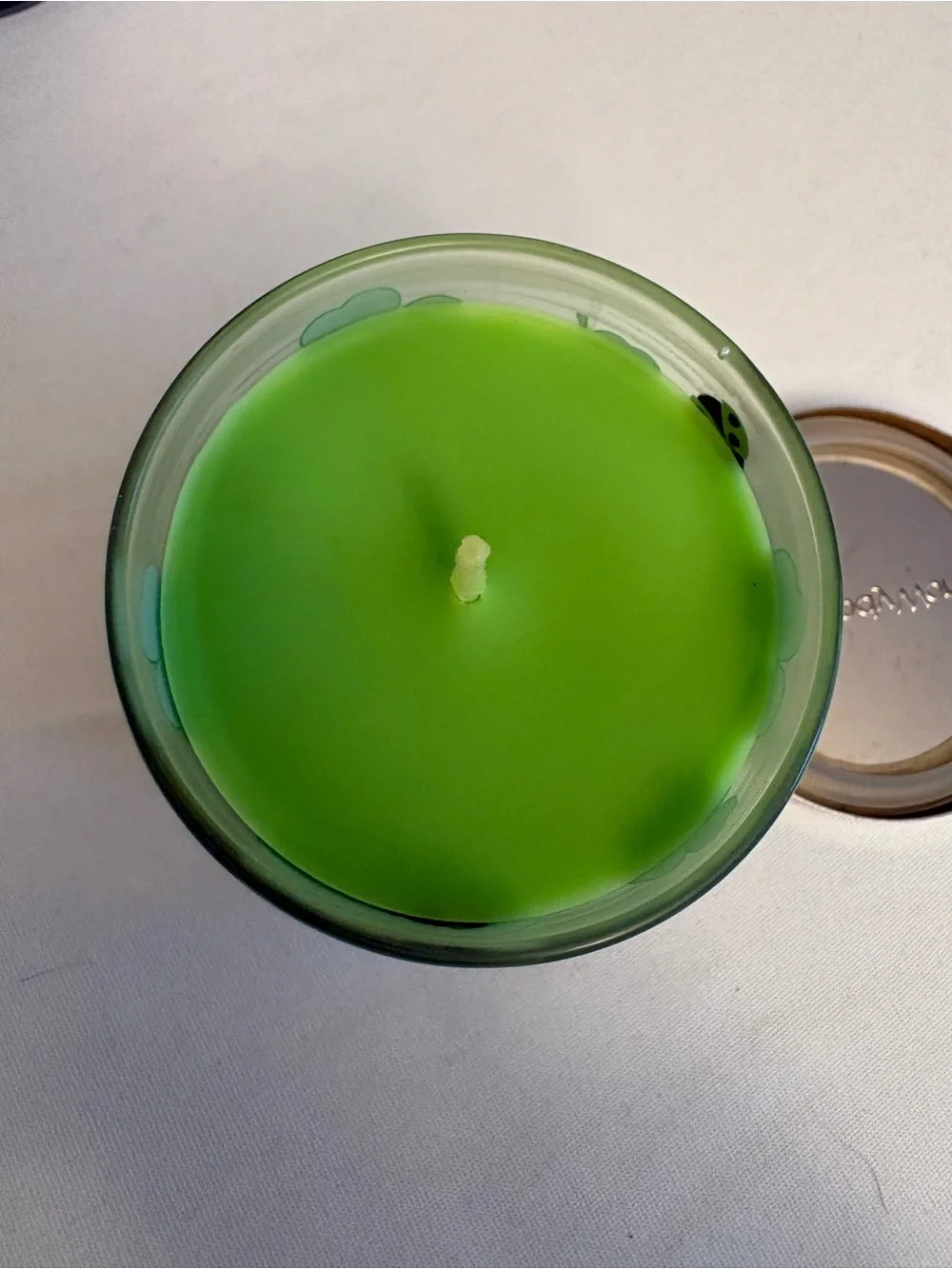 Bath & Body Works Lucky Vibes Irish Cream Poundcake Candle single wick 8 oz New - Picture 2 of 3